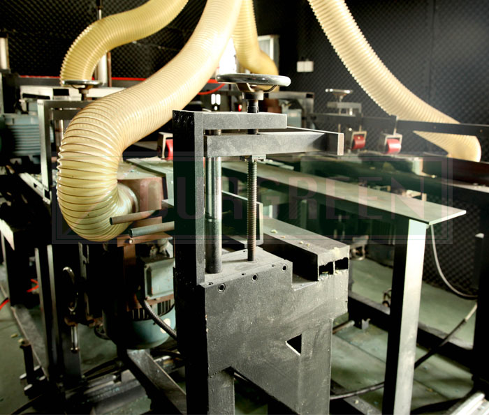 粉碎開槽一體機(jī)